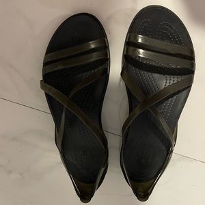 Crock sandals